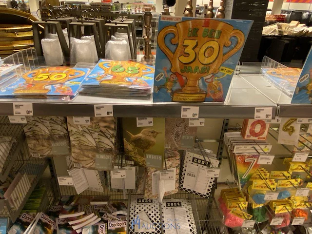 Inhoud van de winkelrekken - afbeelding 16 van  46