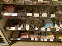 Inhoud van de winkelrekken - afbeelding 19 van  46