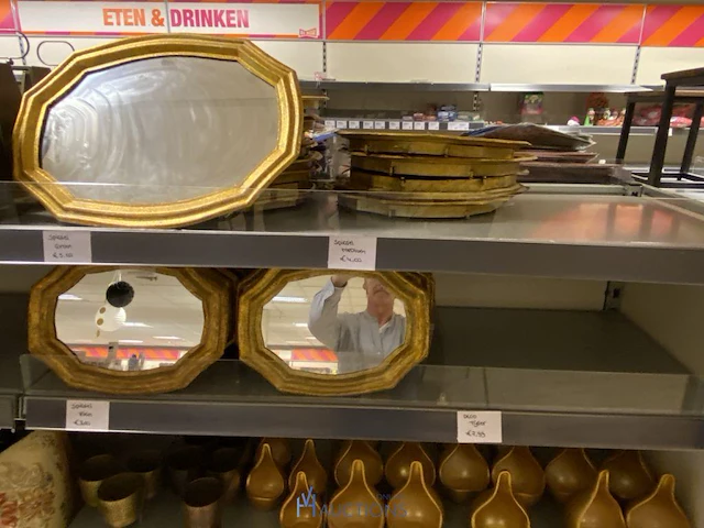 Inhoud van de winkelrekken - afbeelding 22 van  46