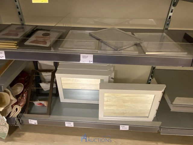 Inhoud van de winkelrekken - afbeelding 28 van  46