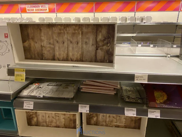 Inhoud van de winkelrekken - afbeelding 30 van  46