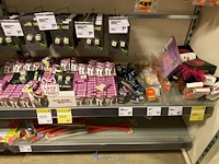 Inhoud van de winkelrekken - afbeelding 44 van  46