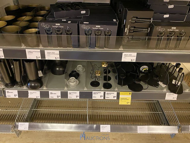 Inhoud van de winkelrekken - afbeelding 15 van  30