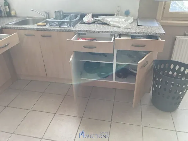 Inhoud van deze keuken - afbeelding 10 van  17
