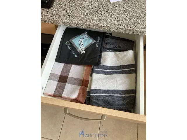 Inhoud van deze keuken - afbeelding 13 van  17