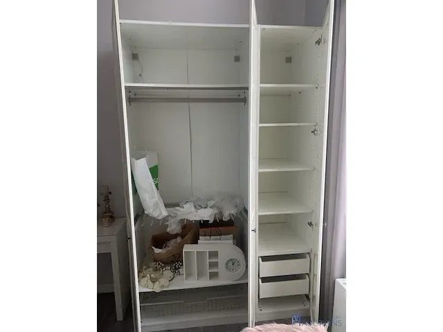 Inhoud van deze kinderkamer - afbeelding 3 van  11