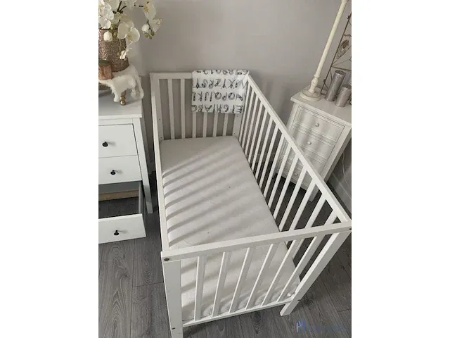 Inhoud van deze kinderkamer - afbeelding 9 van  11