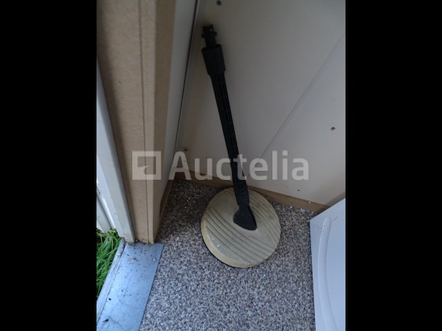 Inhoud van een doos (zie detail) - afbeelding 12 van  19