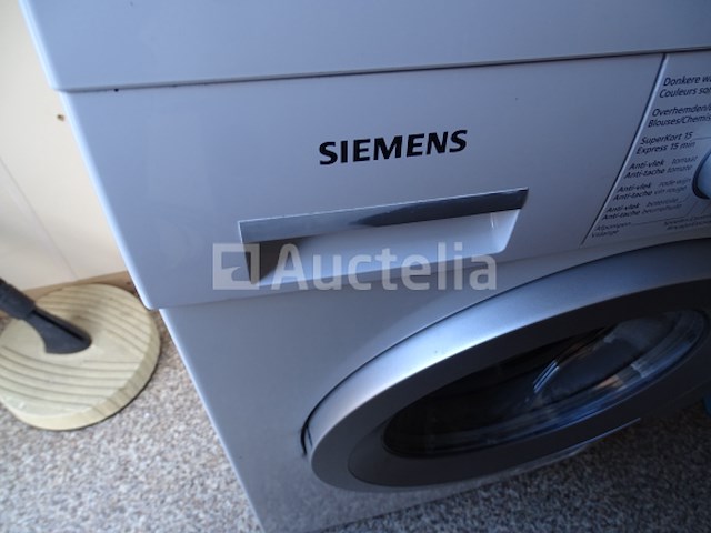 Inhoud van een doos (zie detail) - afbeelding 14 van  19