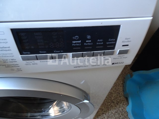 Inhoud van een doos (zie detail) - afbeelding 17 van  19