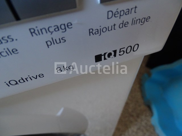 Inhoud van een doos (zie detail) - afbeelding 18 van  19