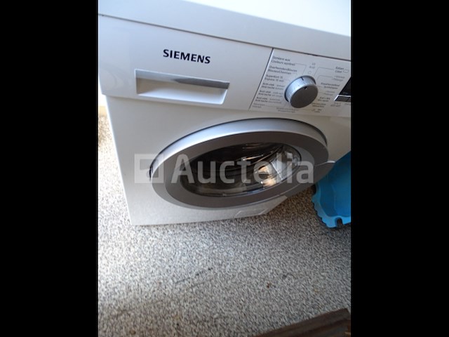 Inhoud van een doos (zie detail) - afbeelding 19 van  19