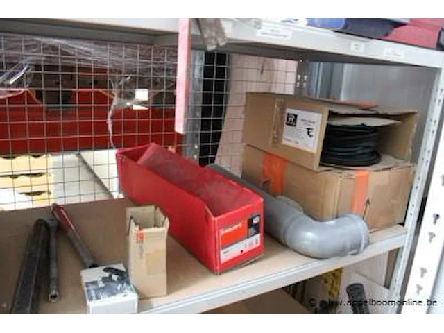 Inhoud van het rek wo. diverse montagemateriaal - afbeelding 2 van  10