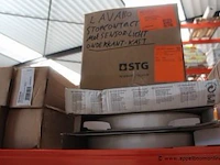 Inhoud van het rek wo. diverse sanitaire benodigdheden wo. vaillant, geberit - afbeelding 8 van  13