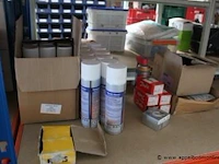 Inhoud van het rek wo. diverse sanitaire benodigdheden wo. vaillant, geberit - afbeelding 12 van  13