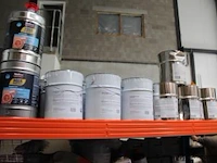 Inhoud van het rek wo. verven, cleaners, etc - afbeelding 7 van  8