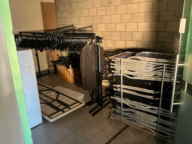 Inhoud vestiare - afbeelding 1 van  6