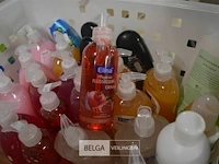 Inhoud wasmand ±25 div zepen - afbeelding 2 van  2