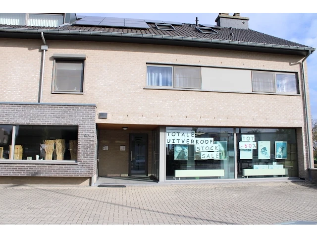 Inhoud winkel allure - afbeelding 1 van  111