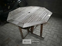 Inklapbare houten tuintafel - afbeelding 2 van  8