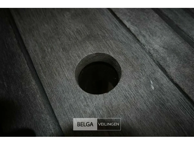 Inklapbare houten tuintafel - afbeelding 5 van  8