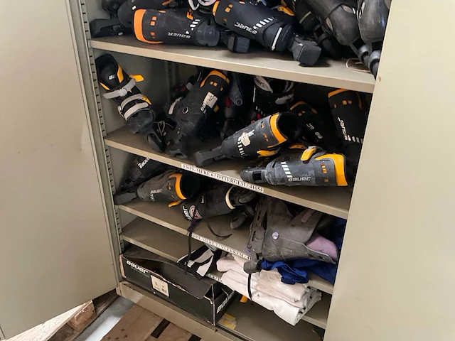 Inline hockey uitrusting - afbeelding 6 van  14