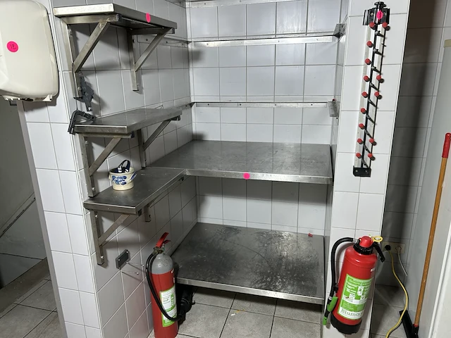 Inox banken en legbanken met beugels - afbeelding 1 van  1