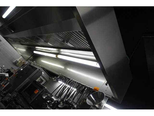 Inox dampkap - afbeelding 6 van  8