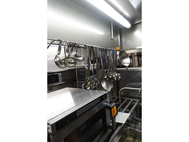 Inox houder + diverse lepels & kloppers - afbeelding 4 van  5