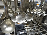 Inox houder + diverse lepels & kloppers - afbeelding 5 van  5