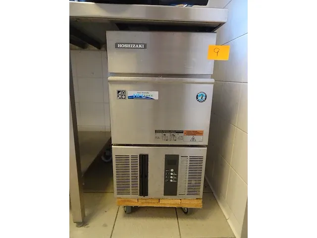 Inox ijsblokmachine hishozaki - afbeelding 1 van  5