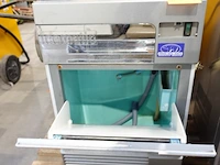 Inox ijsblokmachine icematic - afbeelding 2 van  4