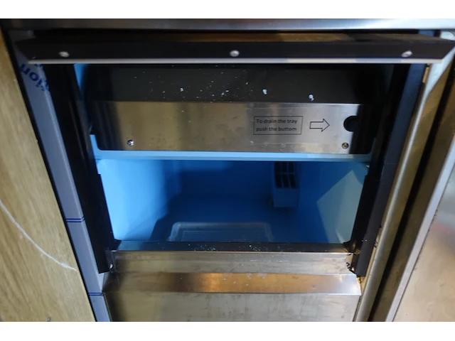Inox ijsmachine ggmgastro - afbeelding 2 van  2