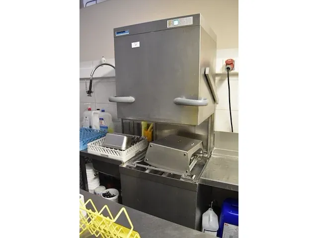 Inox industriele vaatwasser winterhalter gs515 met aangebouwde inox spoelbak en kleine werktafel (27) - afbeelding 11 van  12