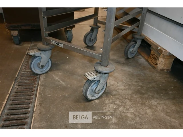 Inox kar met inhoud - afbeelding 6 van  6