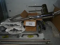 Inox keukenmengkraan, partij handvaten, doos met diverse deurklinken - afbeelding 2 van  7