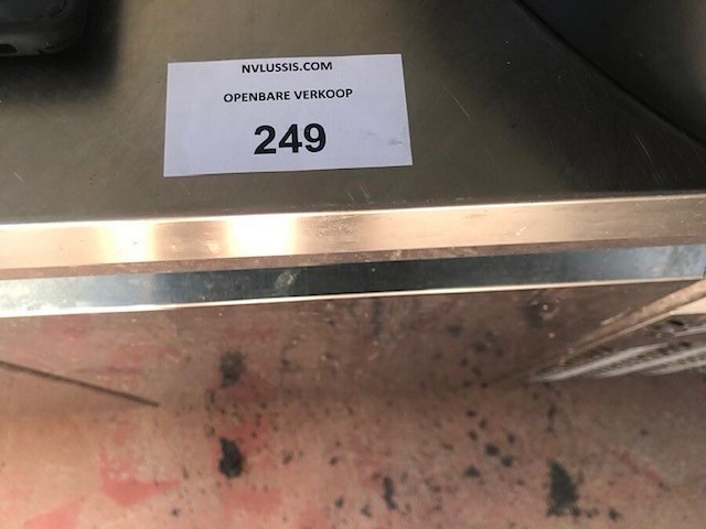 Inox koelwerkbank diamond 3 deuren gastro line plus afm. 1,80m x 0,70m - afbeelding 1 van  3