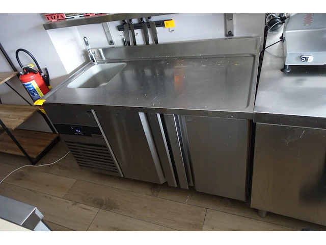 Inox koelwerkbank ggmgastro - afbeelding 1 van  4