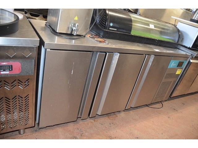 Inox koelwerkbank topcold 3 deuren afm. 1,80m x 0,70m - afbeelding 3 van  6
