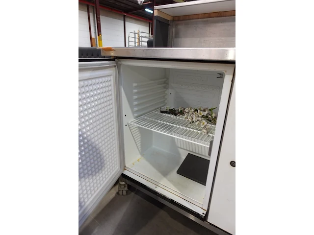 Inox koelwerkbank - afbeelding 4 van  5