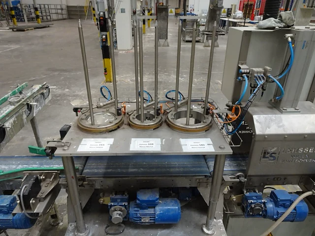 Inox productielijn lenssen vul-en sluittechniek - afbeelding 4 van  7