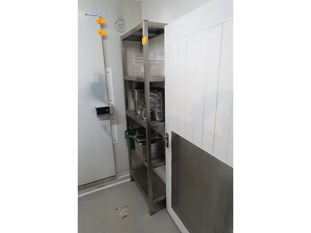 Inox rek + inhoud - afbeelding 2 van  5