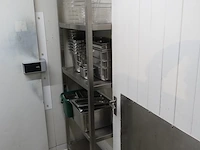 Inox rek + inhoud - afbeelding 2 van  5