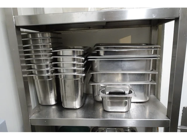 Inox rek + inhoud - afbeelding 4 van  5