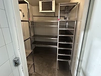 Inox rekken in koelcel - afbeelding 3 van  3