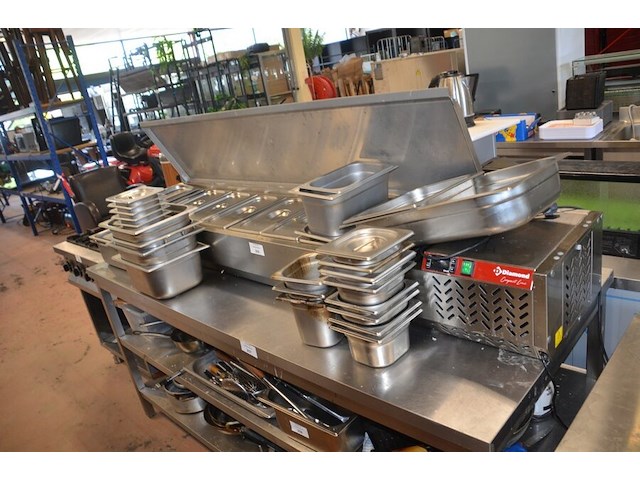 Inox saladette 8 potten diamond afm. ca. 2m met ca. 30 inox reserve bainmarie potten - afbeelding 2 van  6