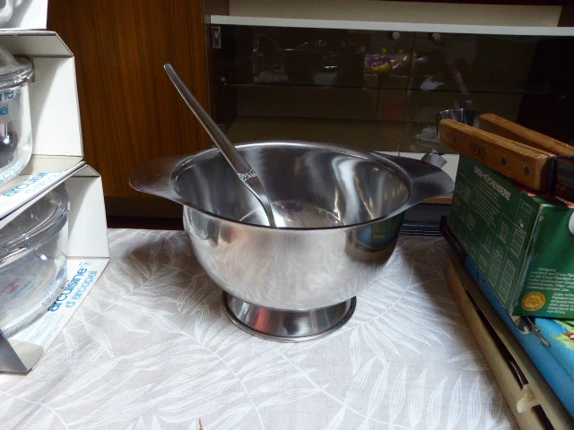 Inox soepterine met lepel - afbeelding 1 van  2