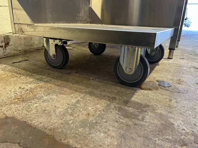 Inox tafel + kar ggmgastro - afbeelding 6 van  7
