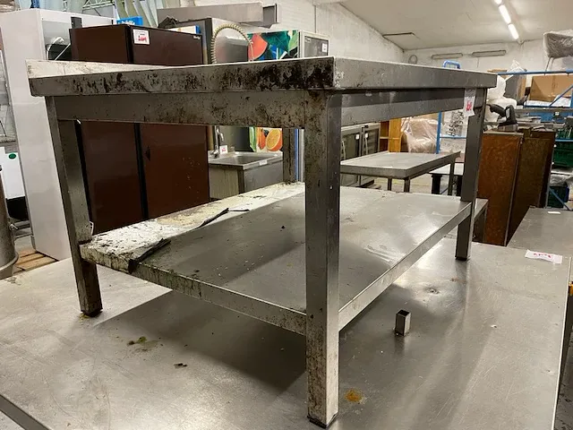 Inox tafel - afbeelding 1 van  1