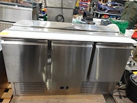 Inox vitrine koeltoog